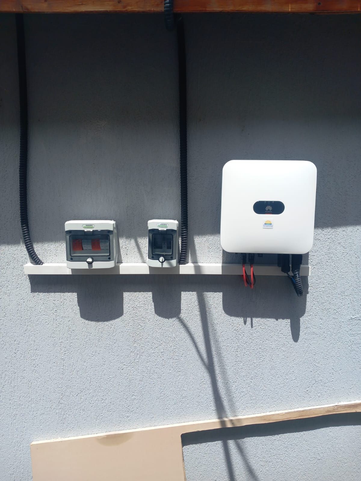 Montaj Invertor Huawei curat și profesional – semnat MTC INSTAL FOTO AIR SRL