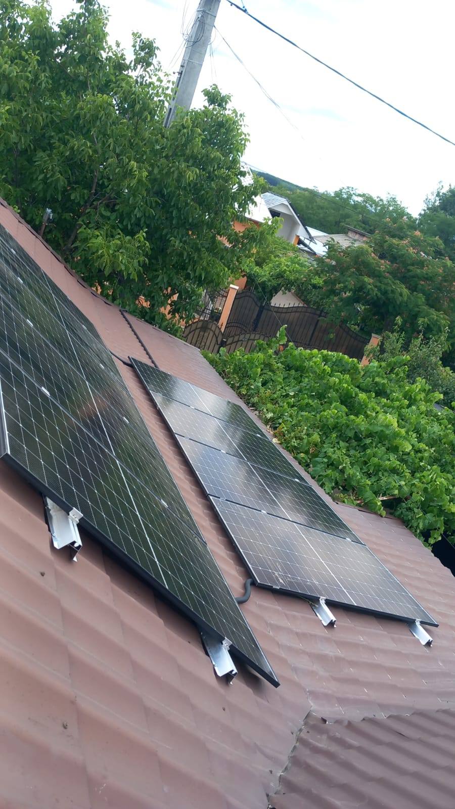 Montaj sistem fotovoltaic complet, curat și profesional – semnat MTC INSTAL FOTO AIR SRL